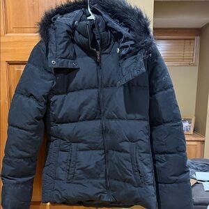 Old Navy Women's Black Puffer Jacket with Faux Fur Hood